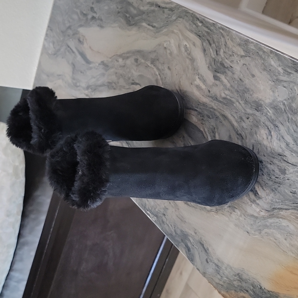 Like new never used D K N Y WOMAN BOOTS